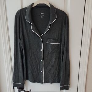 Stars Above Dark Gray Pajama Top, Size Small